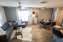 lubbock-off-campus-apartments-townhome-007A0022_171108-1