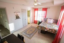 lubbock-off-campus-apartments-townhome-007A0037_171108